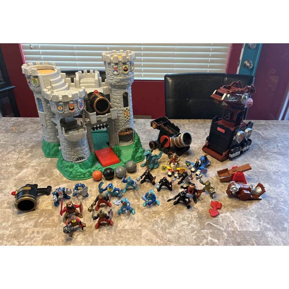 Fisher Price Great Adventures Castle Lot Dragon Tower Battling Ram Cannon
